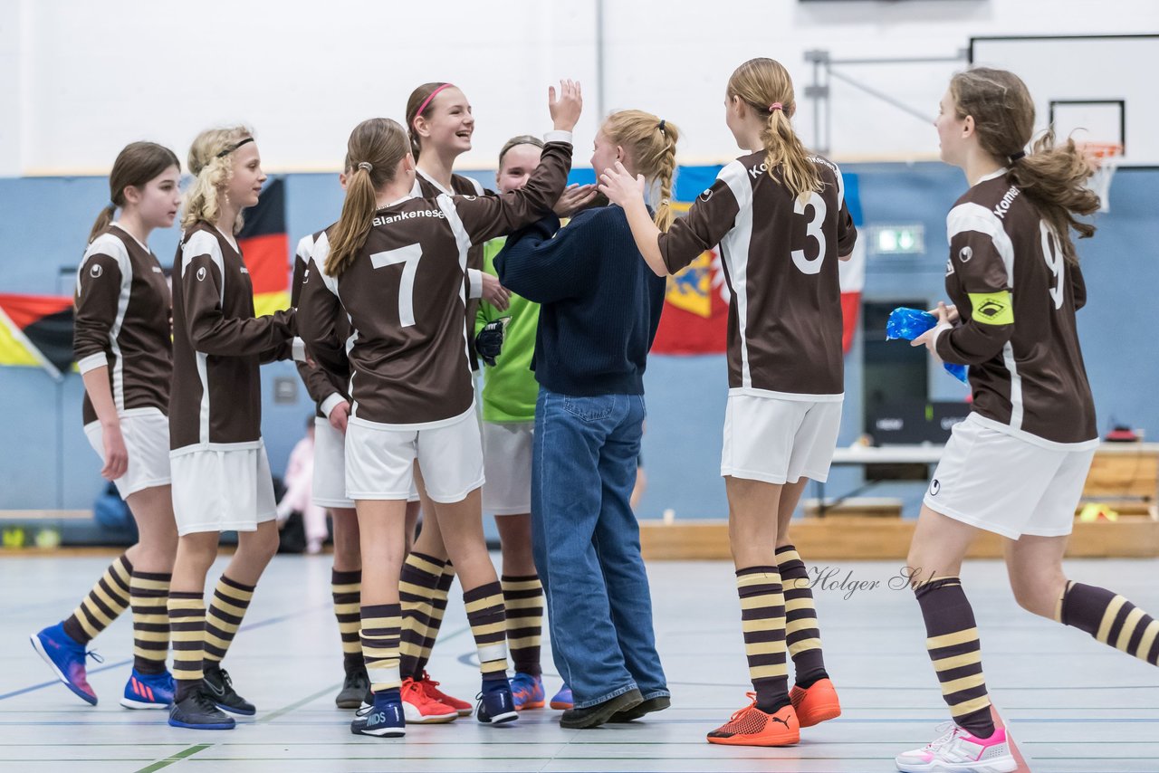 Bild 417 - C-Juniorinnen Loewinnen Cup